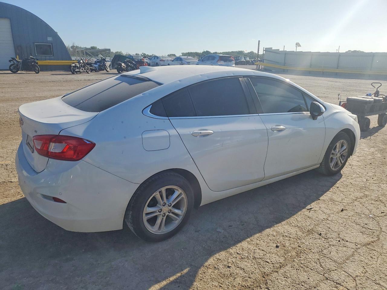 2017 CHEVROLET CRUZE