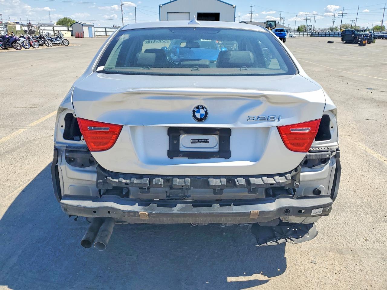 2011 BMW 3 SERIES