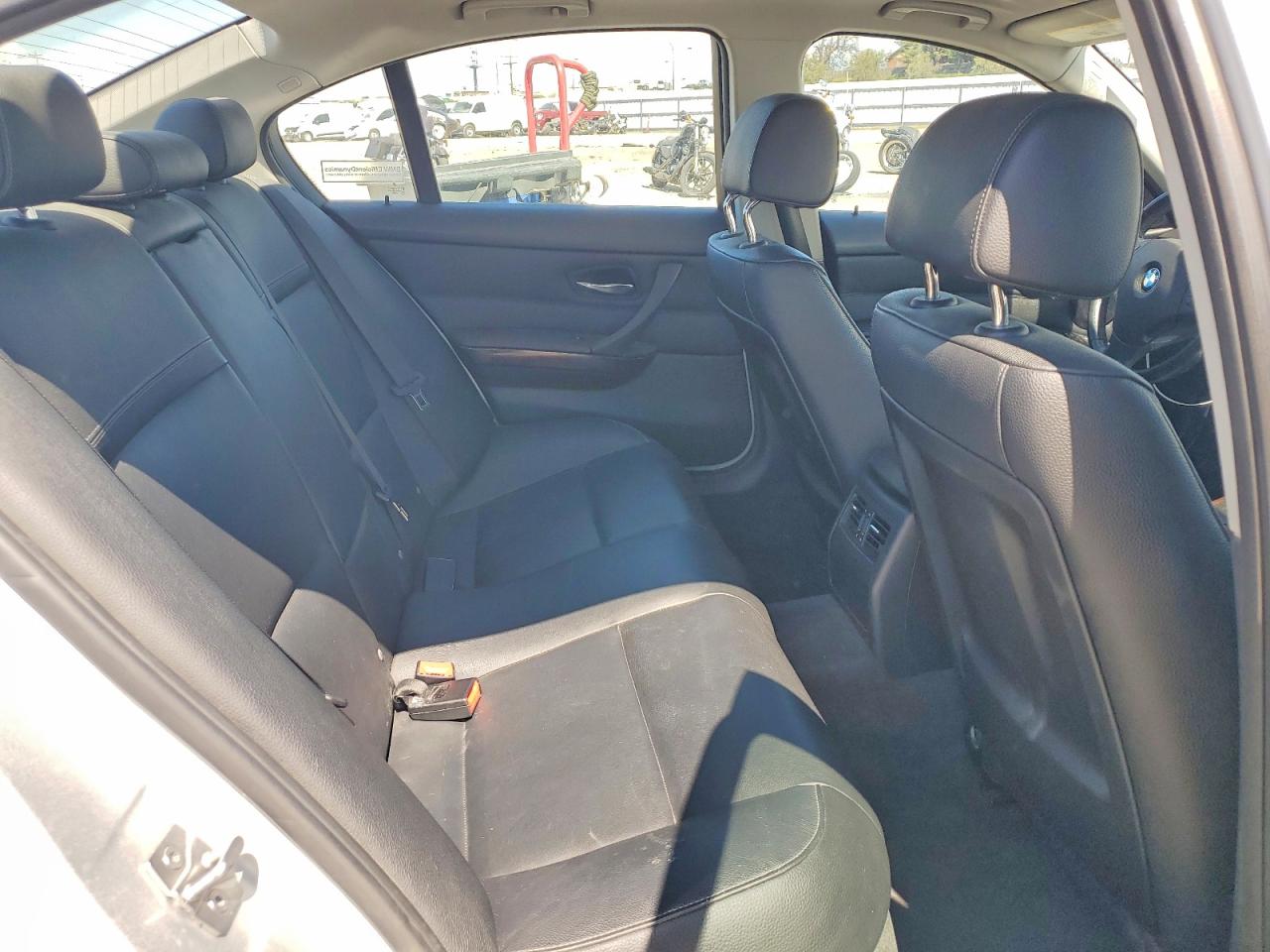 2011 BMW 3 SERIES