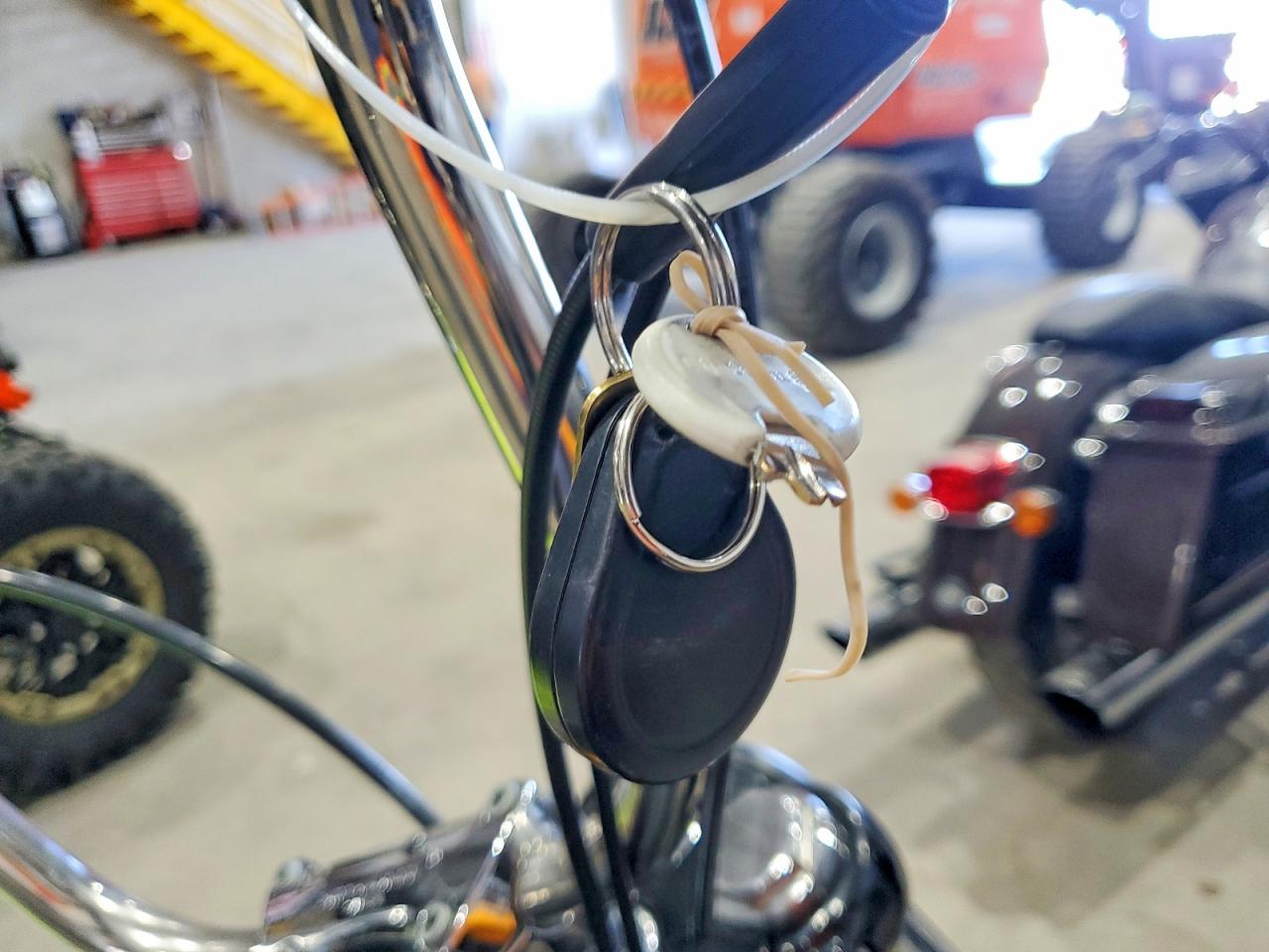 2017 HARLEY-DAVIDSON FX