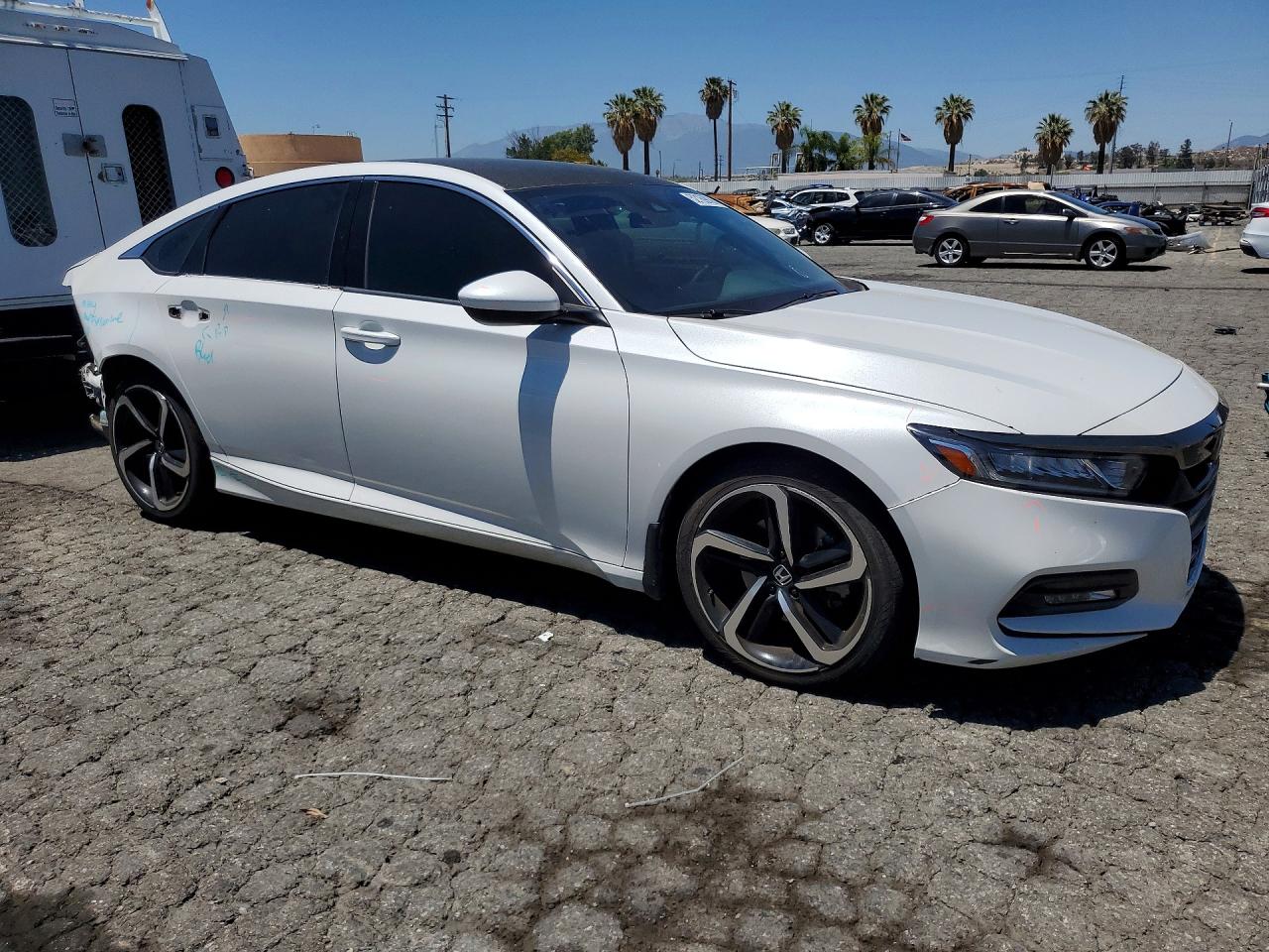 2019 HONDA ACCORD