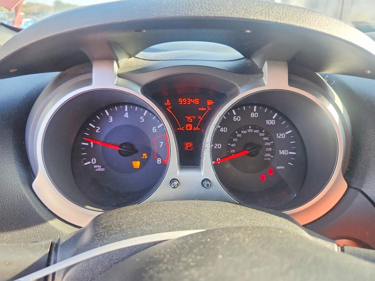 2015 NISSAN JUKE