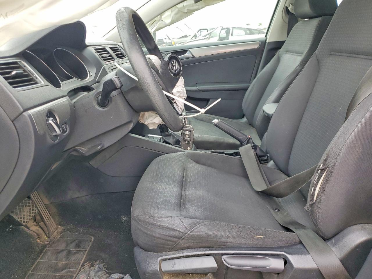 2015 VOLKSWAGEN JETTA