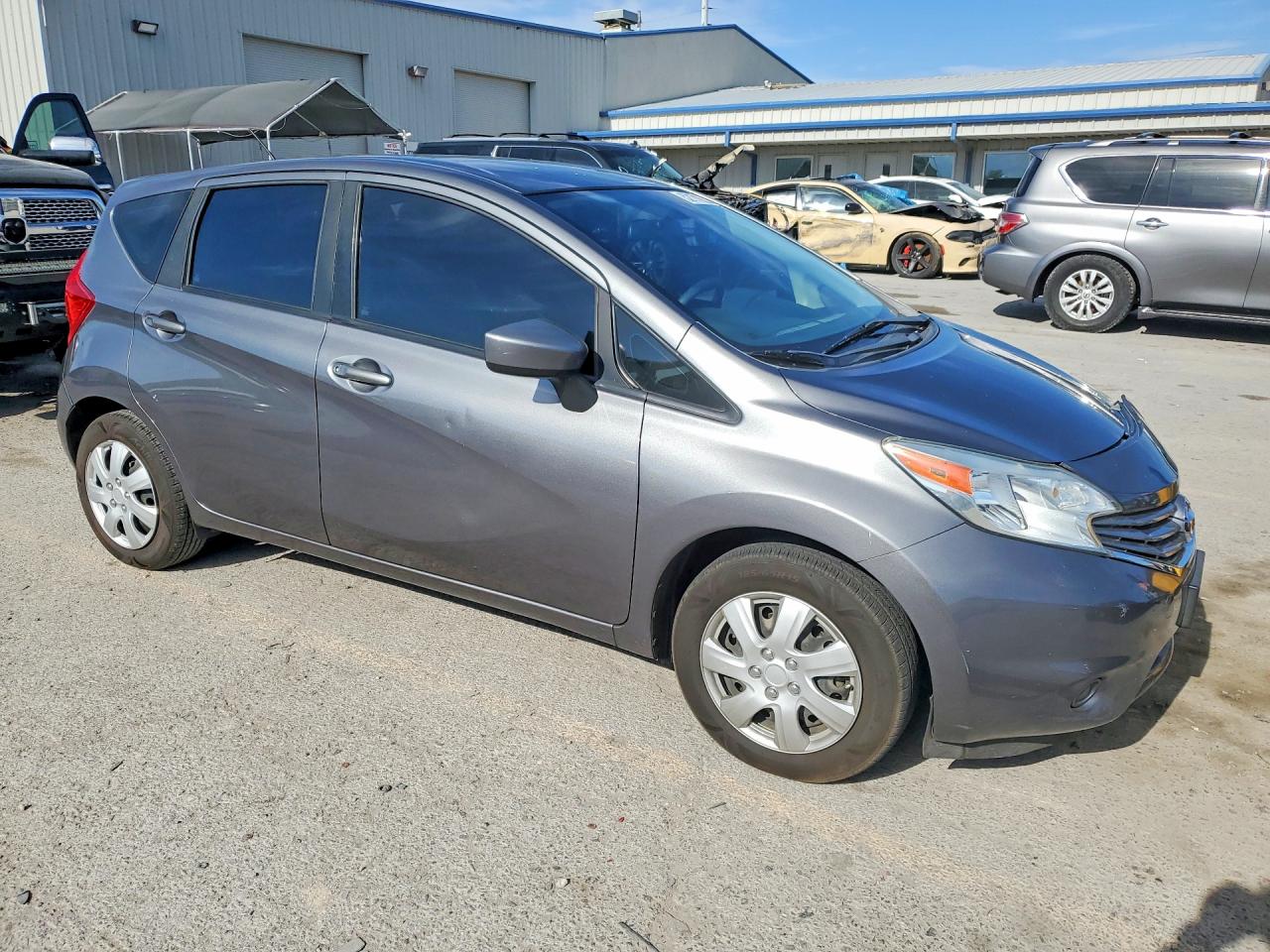 2016 NISSAN VERSA