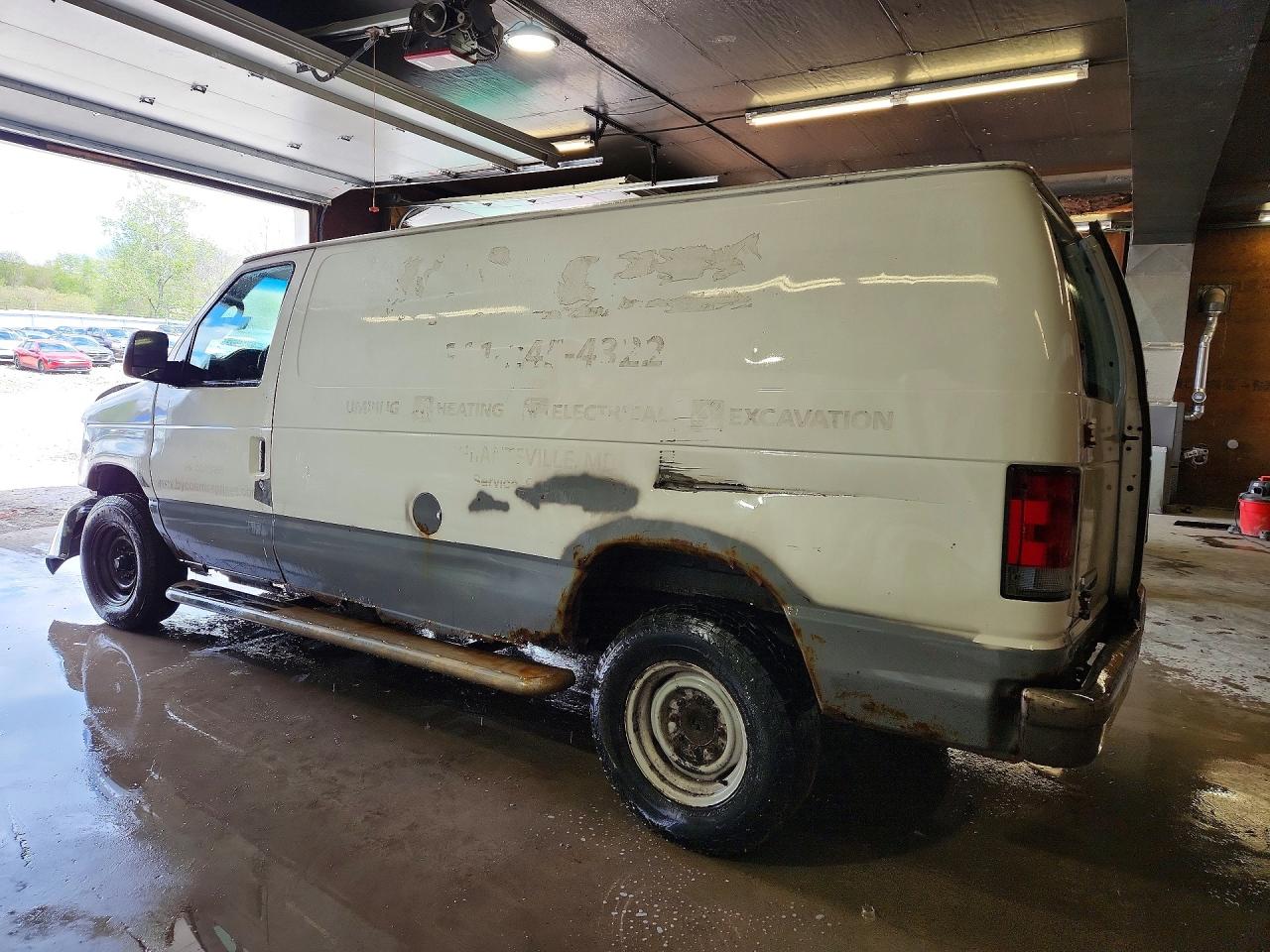 2011 FORD ECONOLINE