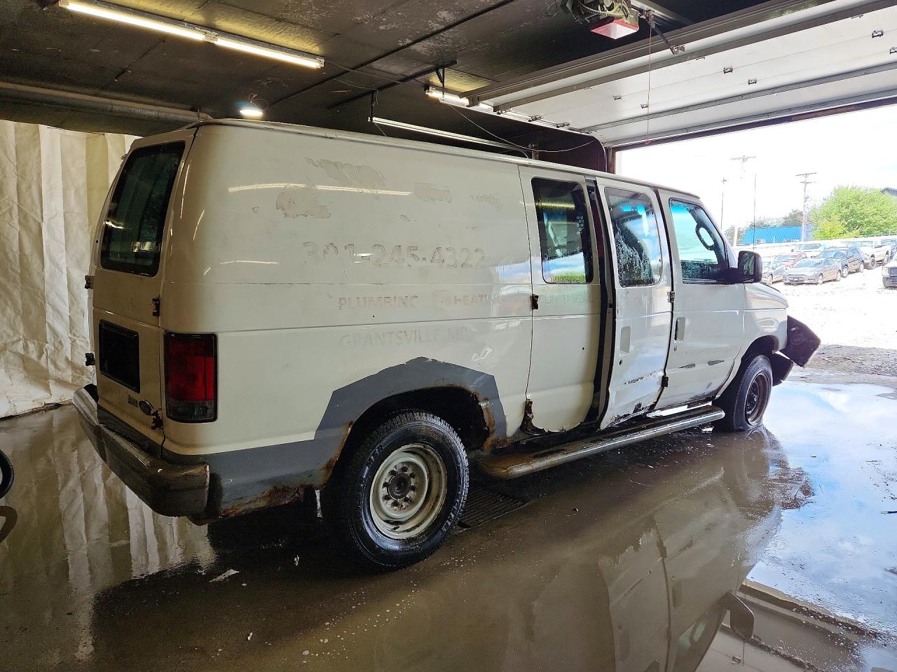 2011 FORD ECONOLINE
