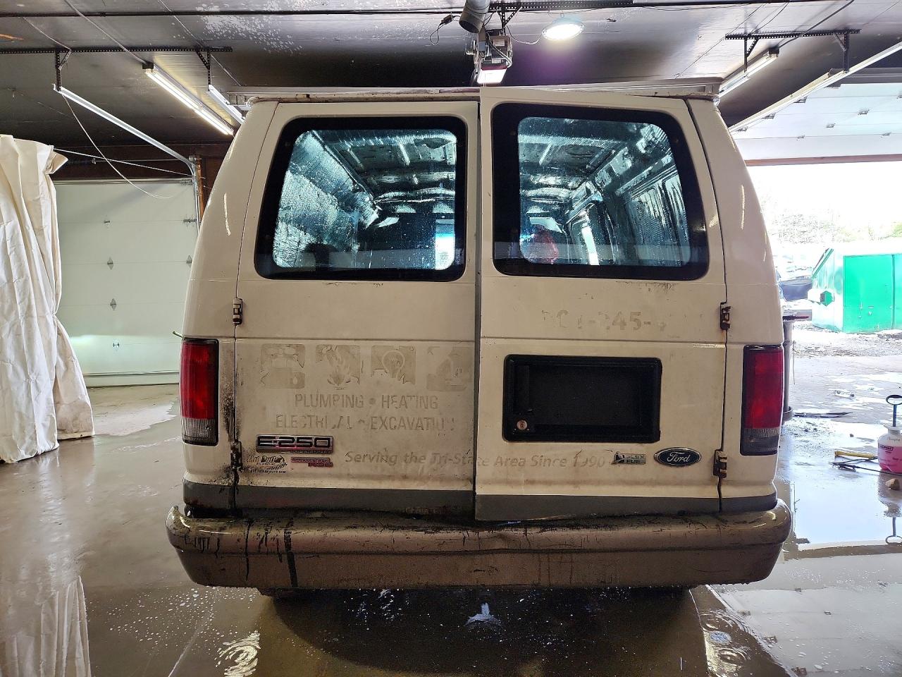 2011 FORD ECONOLINE