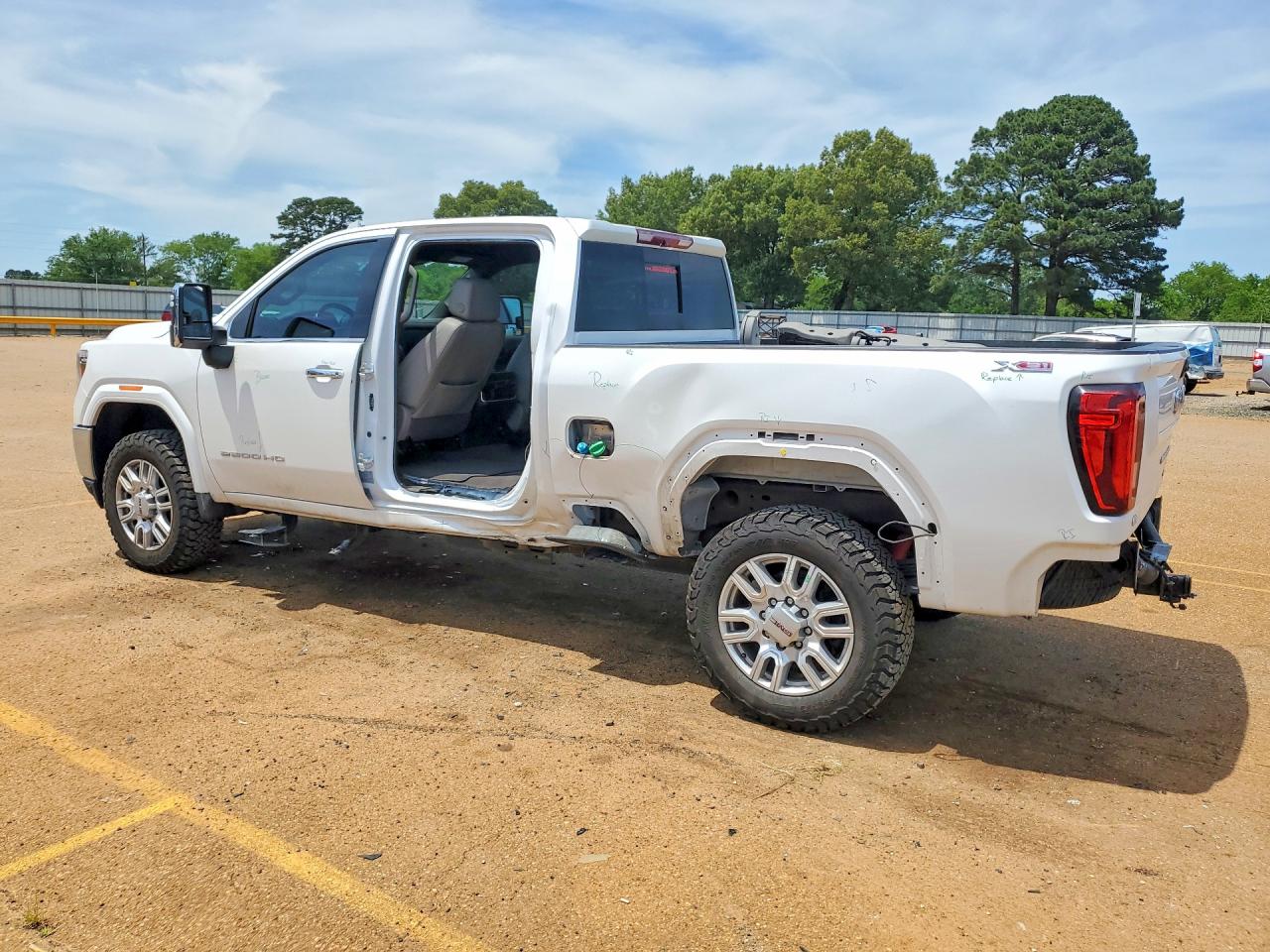2023 GMC SIERRA
