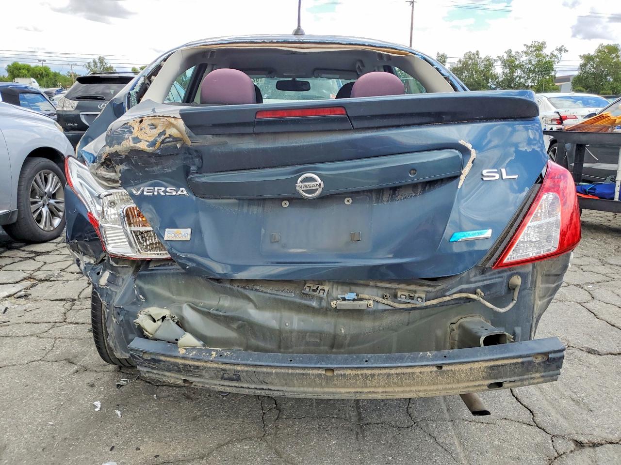 2015 NISSAN VERSA