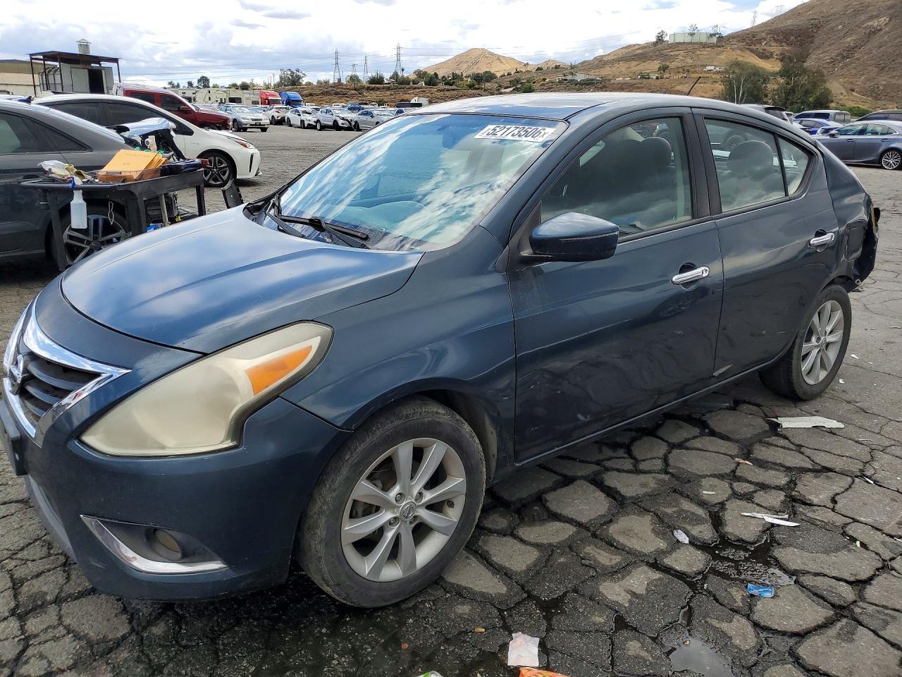 2015 NISSAN VERSA