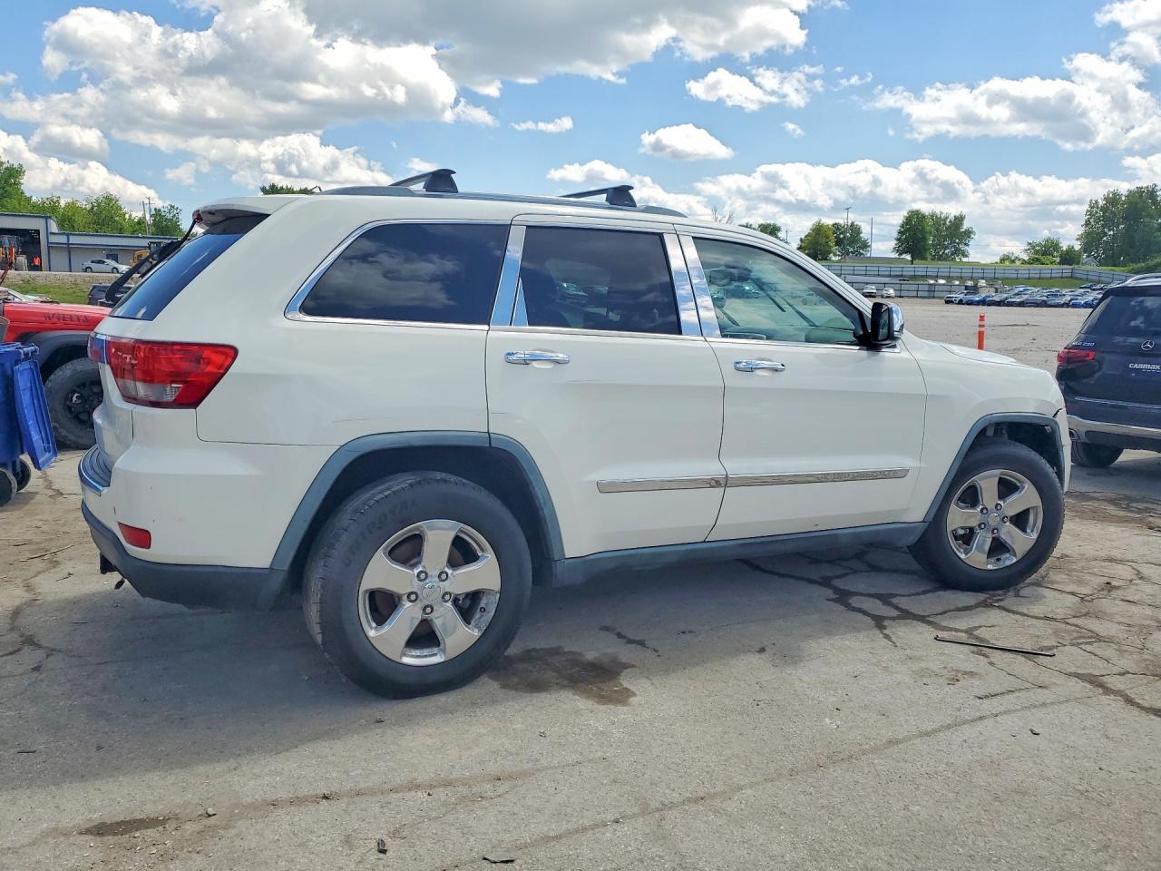 2011 JEEP CHEROKEE