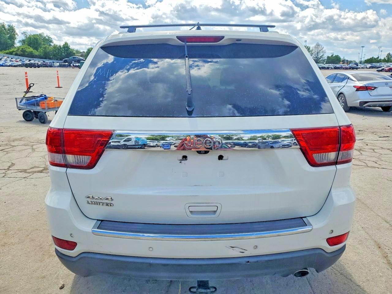 2011 JEEP CHEROKEE