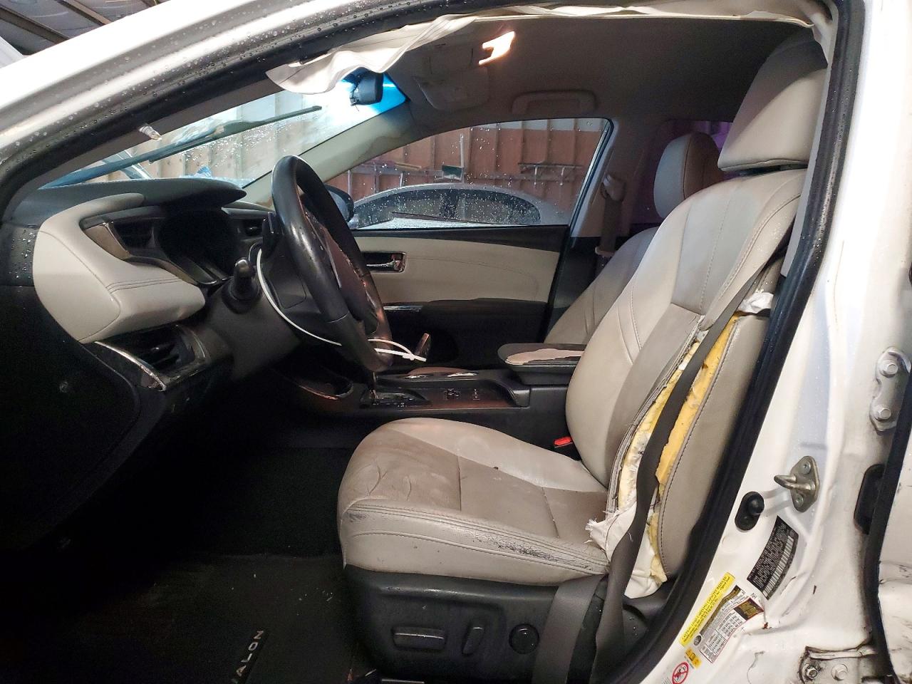 2016 TOYOTA AVALON