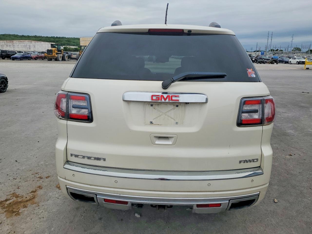 2015 GMC ACADIA DEN