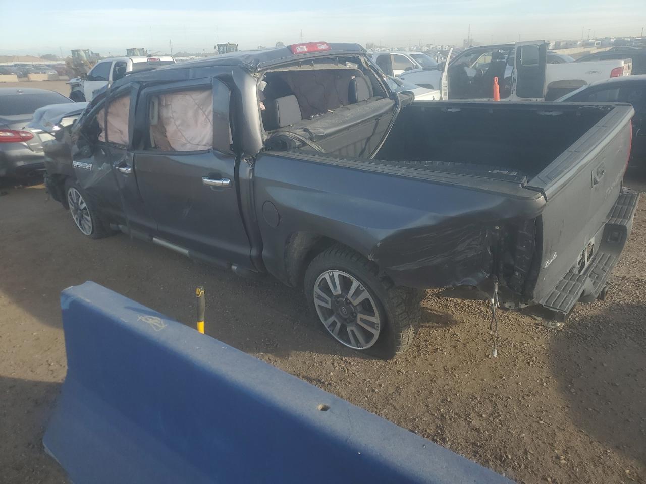 2018 TOYOTA TUNDRA
