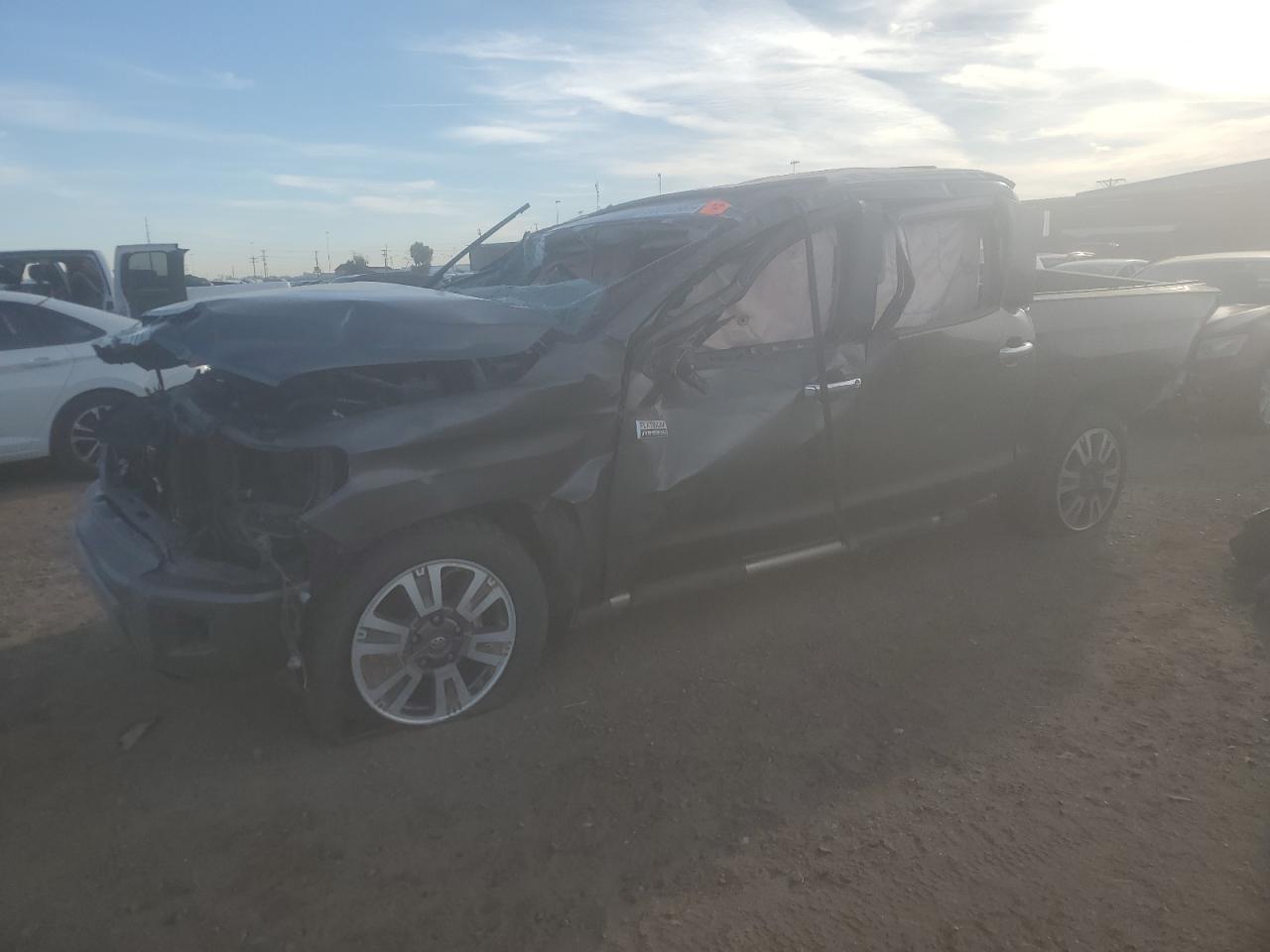 2018 TOYOTA TUNDRA