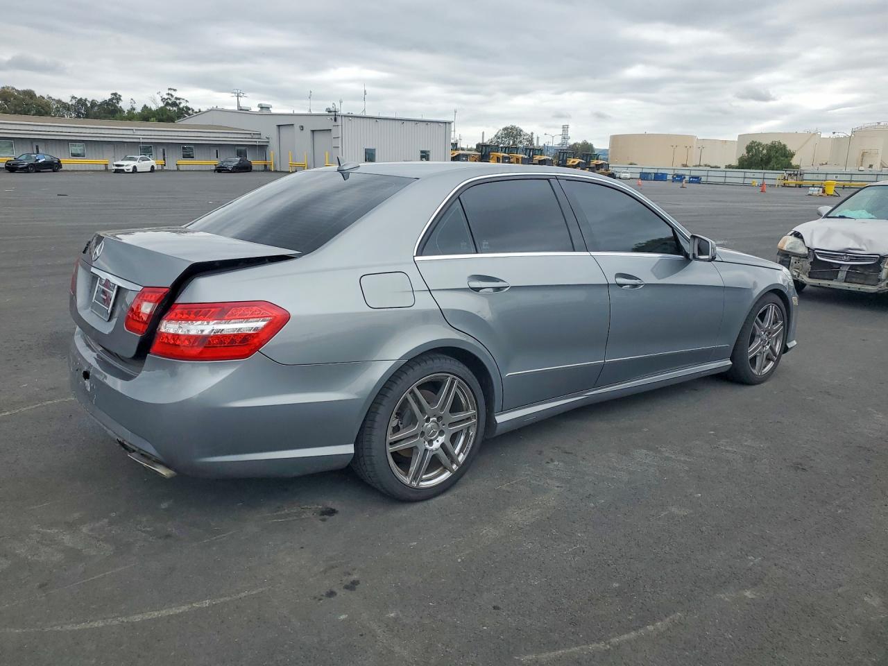 2011 MERCEDES-BENZ E-CLASS