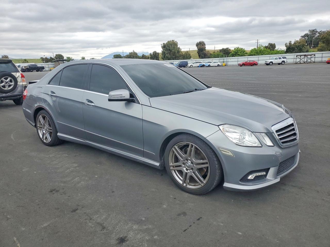 2011 MERCEDES-BENZ E-CLASS