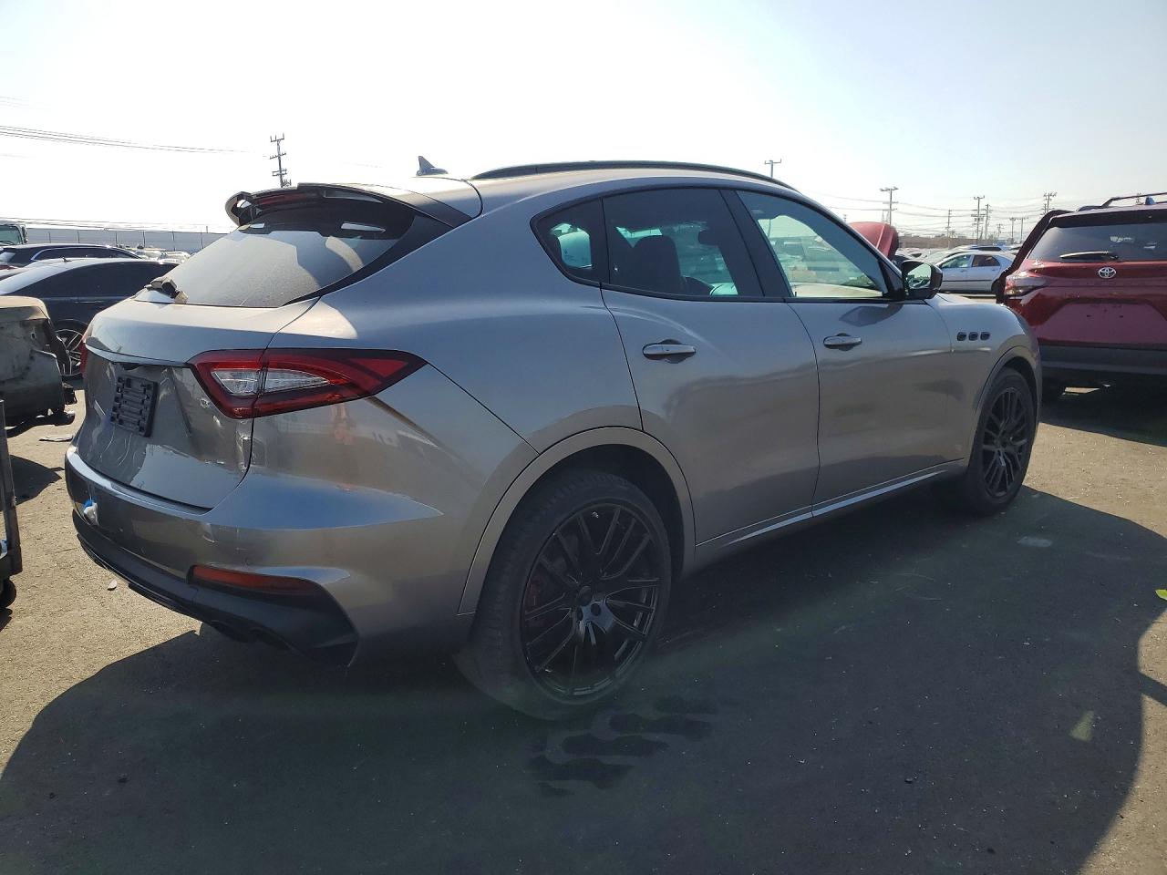 2019 MASERATI LEVANTE