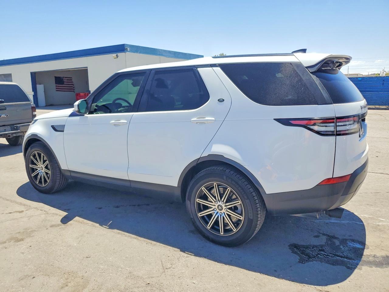 2019 LAND ROVER DISCOVERY