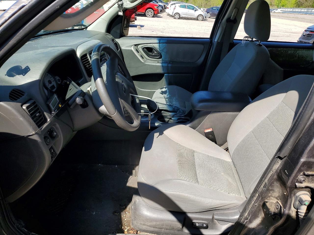 2005 FORD ESCAPE