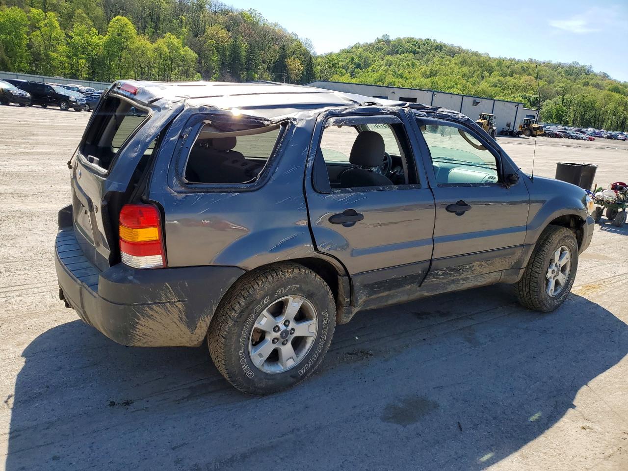 2005 FORD ESCAPE