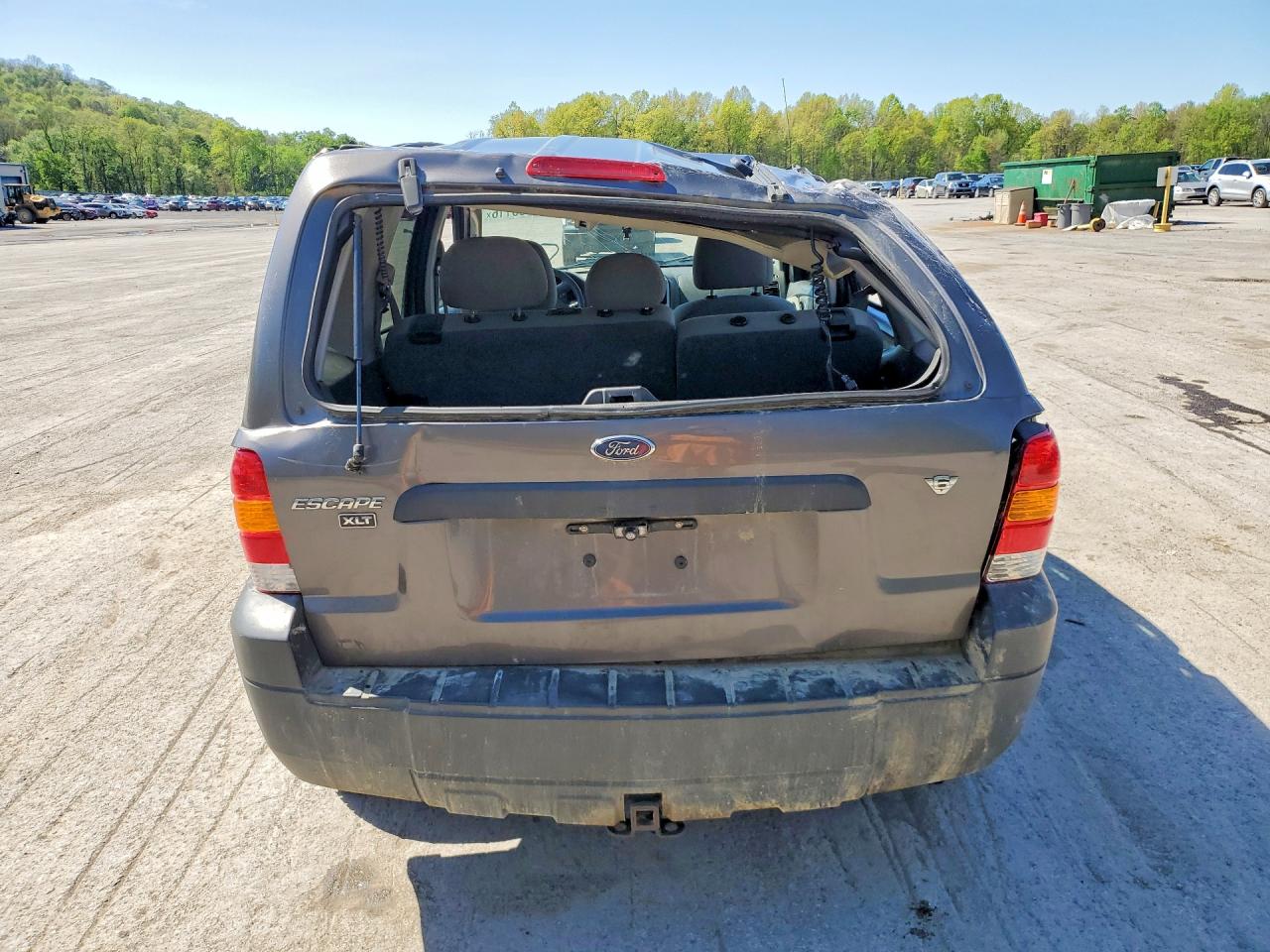 2005 FORD ESCAPE