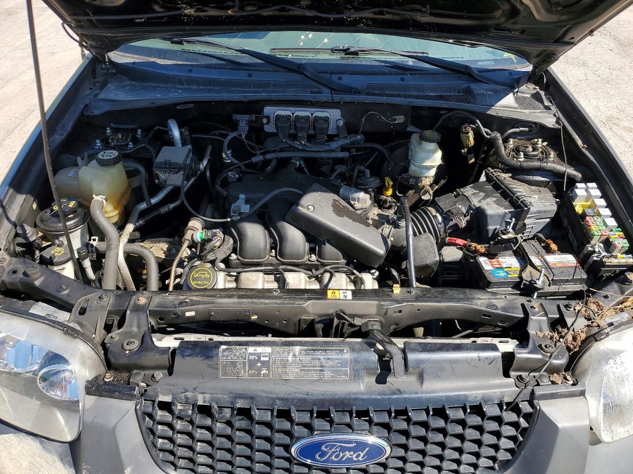 2005 FORD ESCAPE