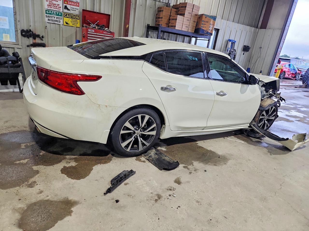 2017 NISSAN MAXIMA
