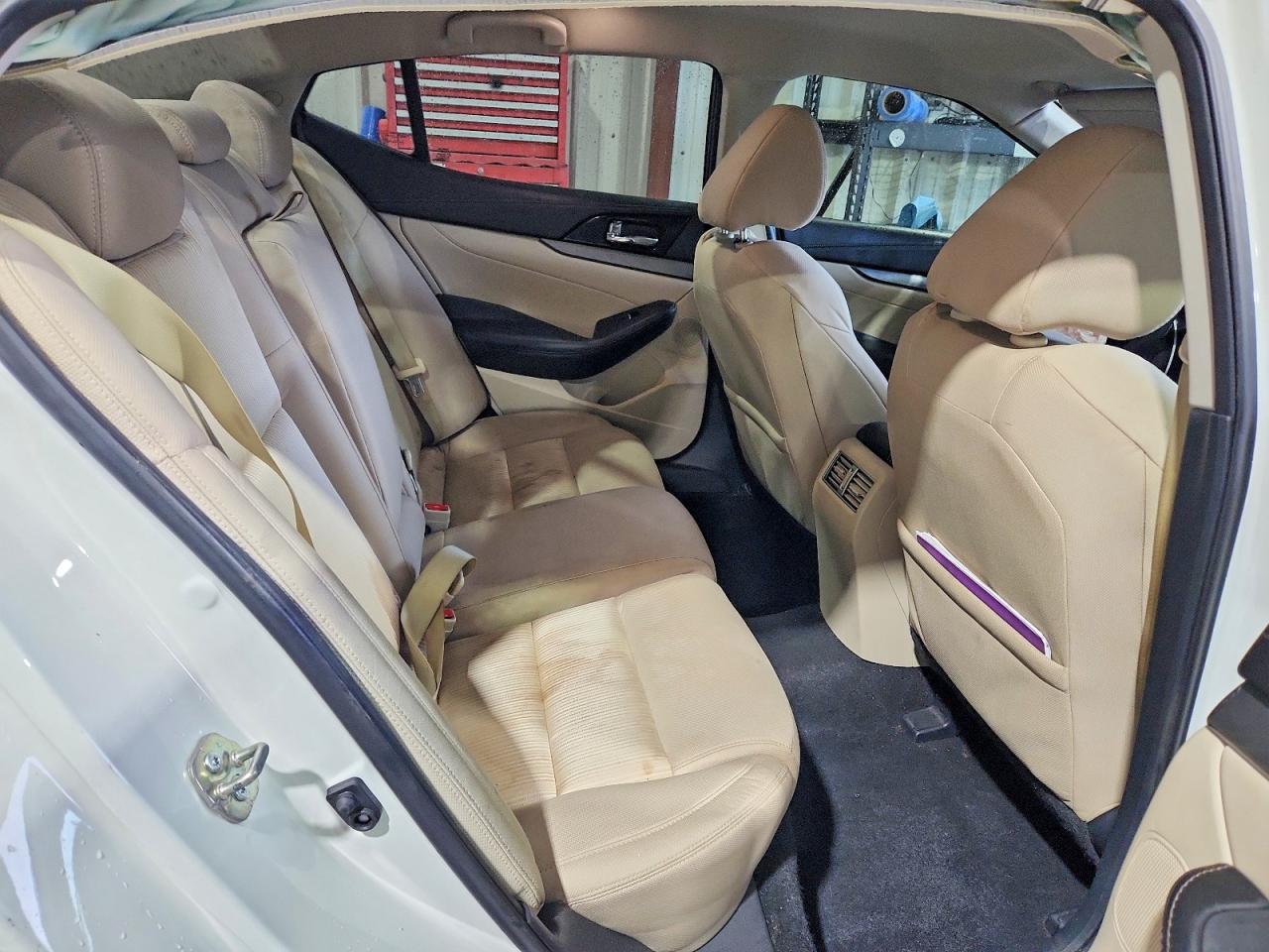 2017 NISSAN MAXIMA