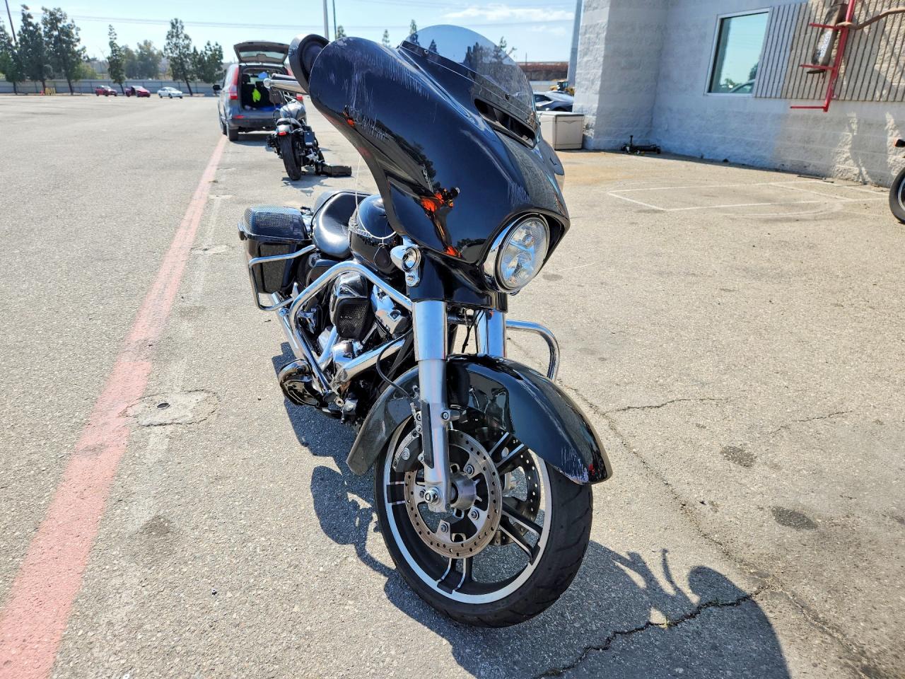 2017 HARLEY-DAVIDSON FL