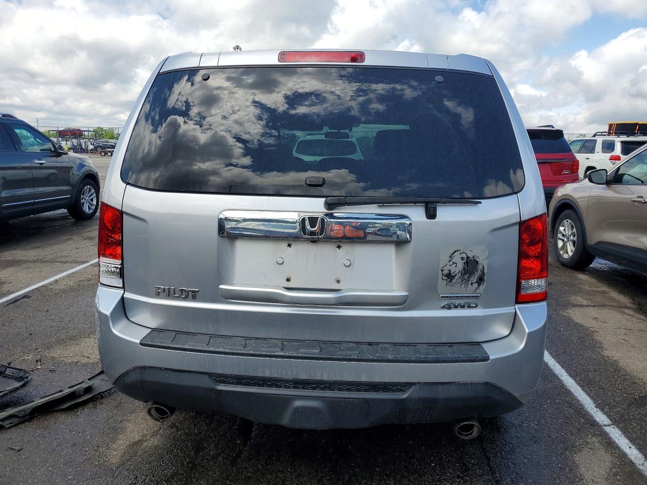 2015 HONDA PILOT