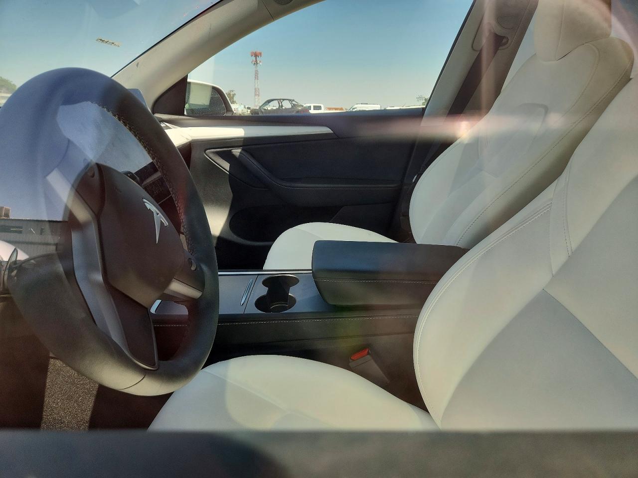 2025 TESLA MODEL Y