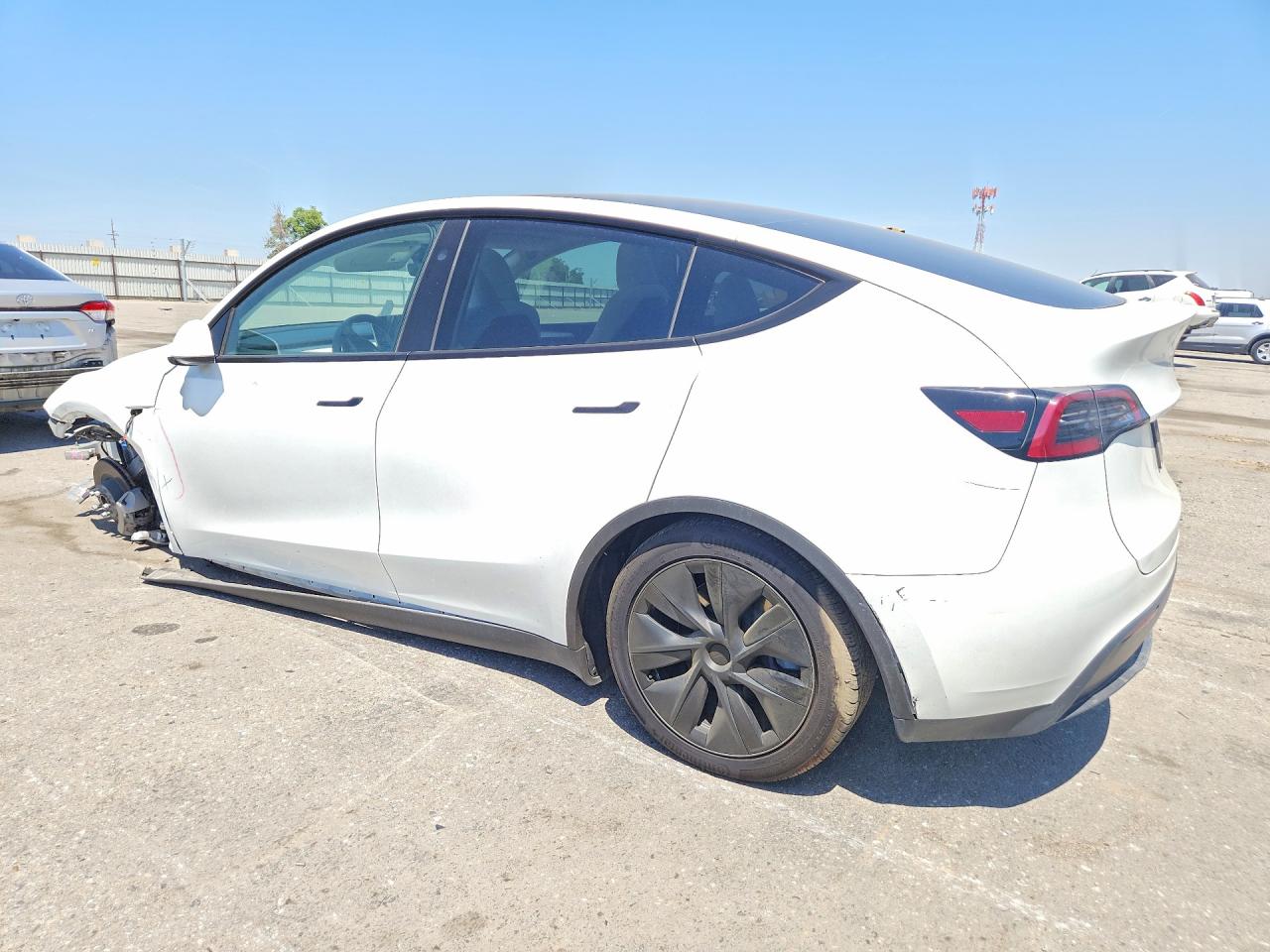 2025 TESLA MODEL Y