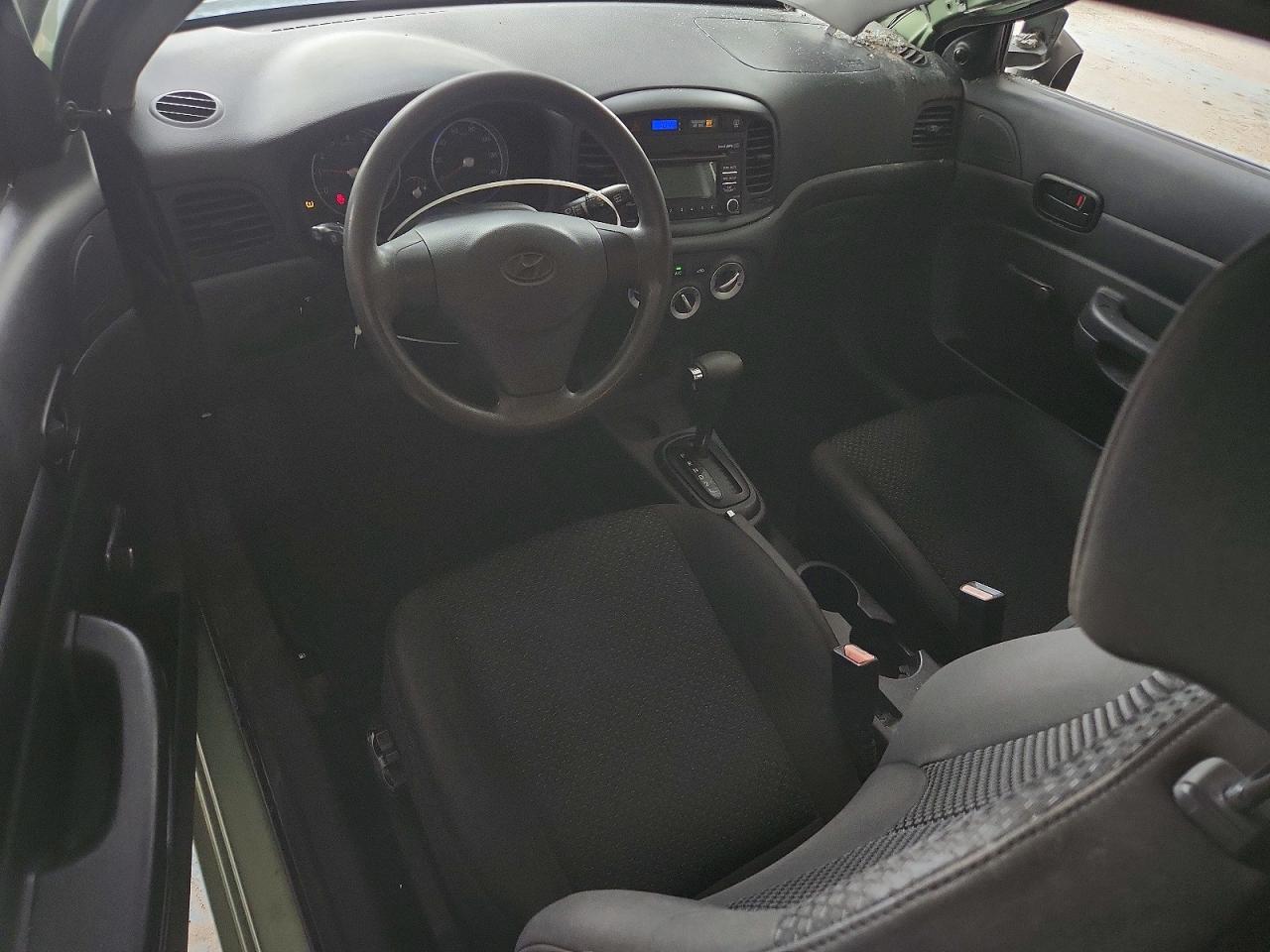 2011 HYUNDAI ACCENT