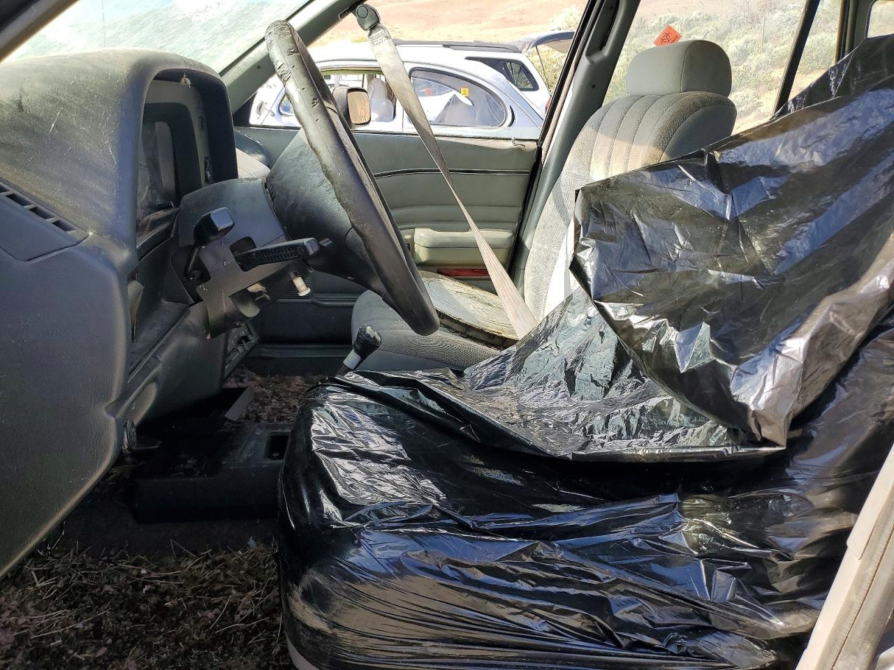 1990 FORD ESCORT
