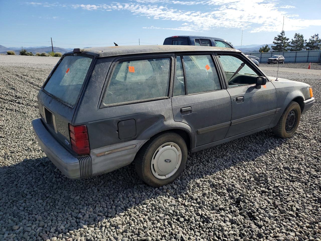 1990 FORD ESCORT