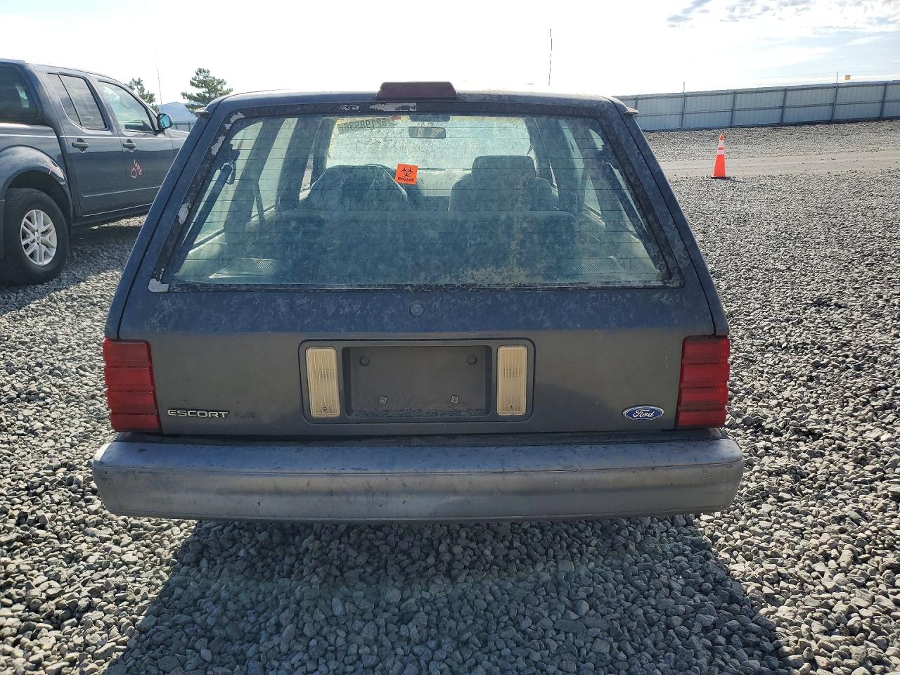 1990 FORD ESCORT
