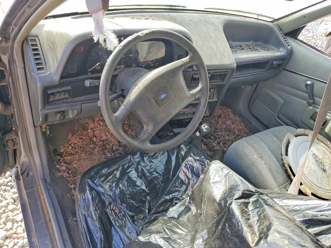 1990 FORD ESCORT
