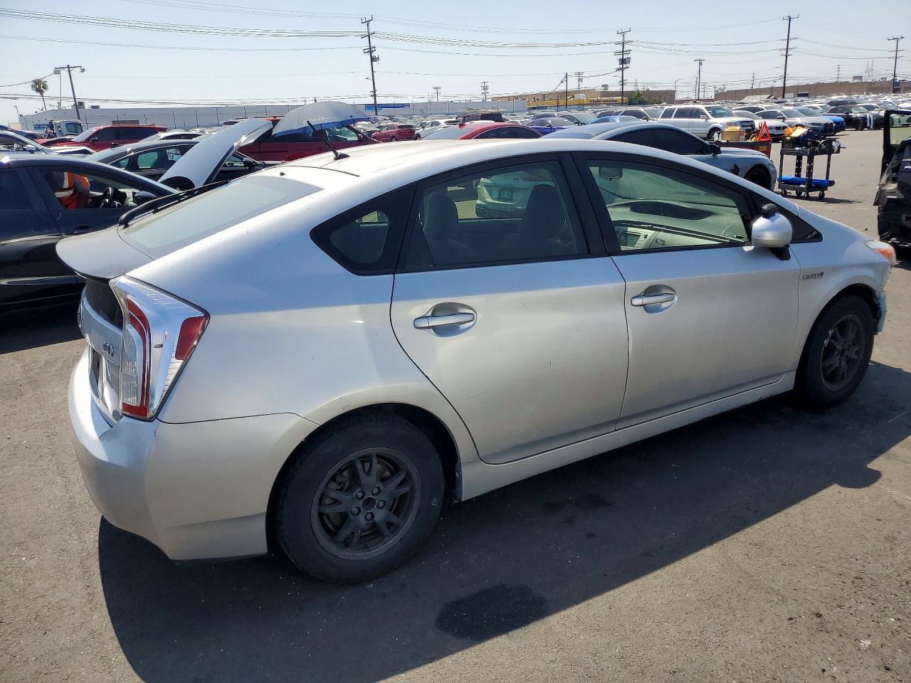 2015 TOYOTA PRIUS