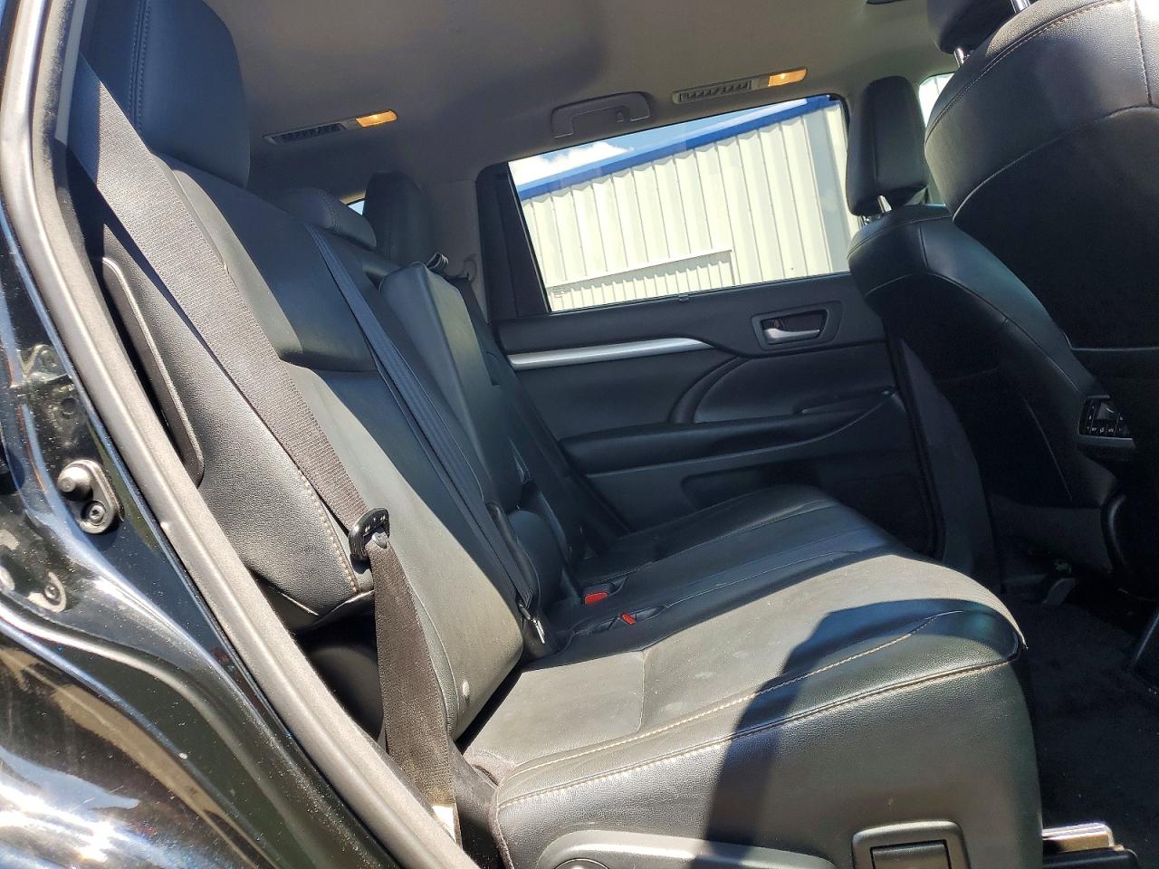 2015 TOYOTA HIGHLANDER