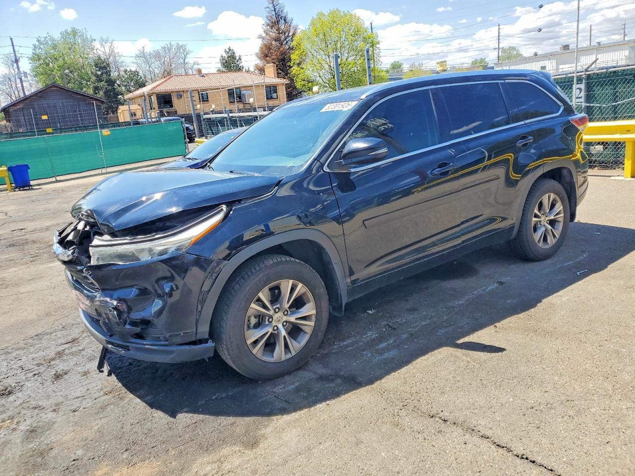2015 TOYOTA HIGHLANDER