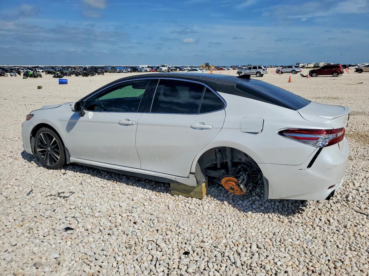 2019 TOYOTA CAMRY