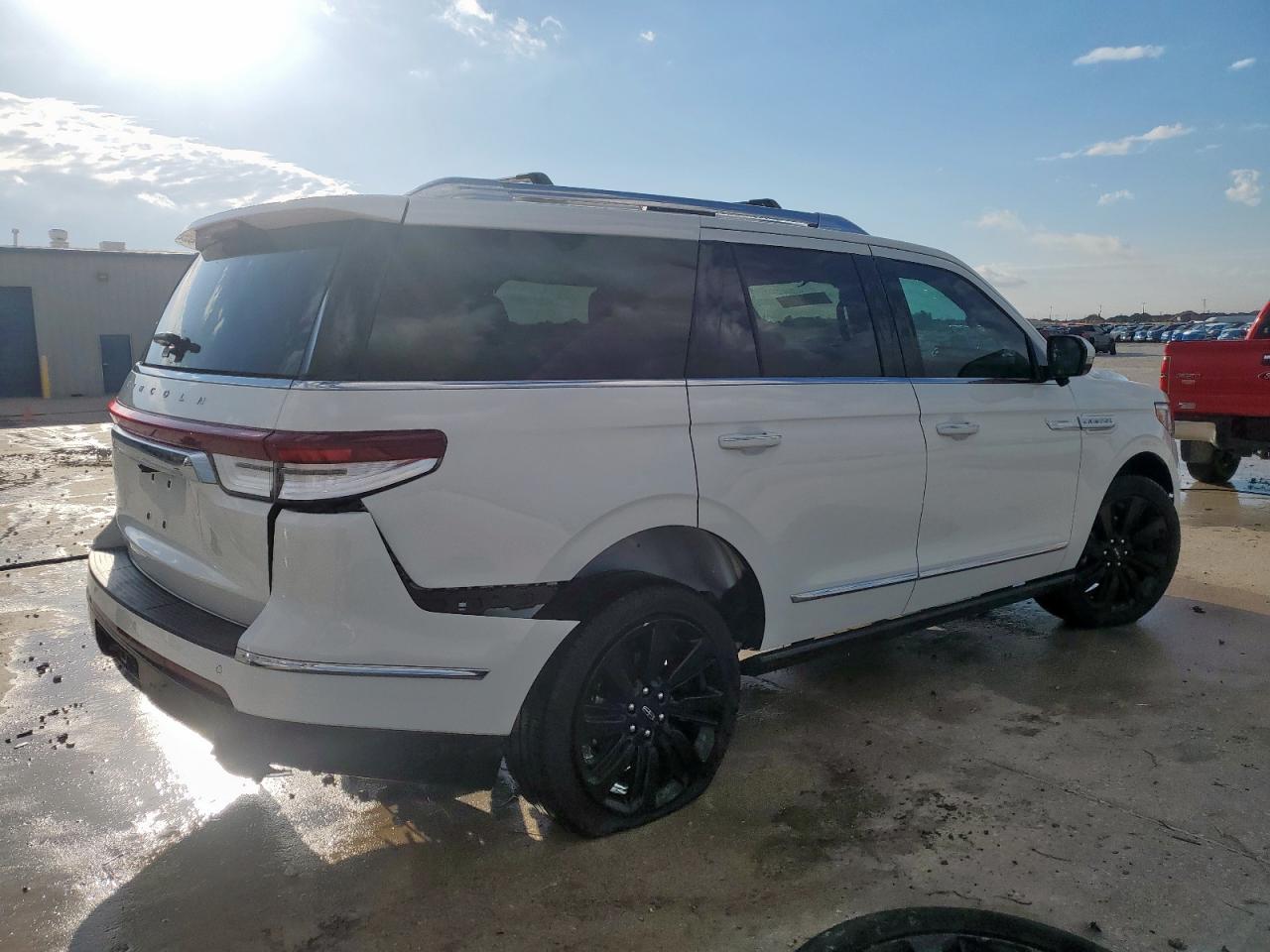 2024 LINCOLN NAVIGATOR
