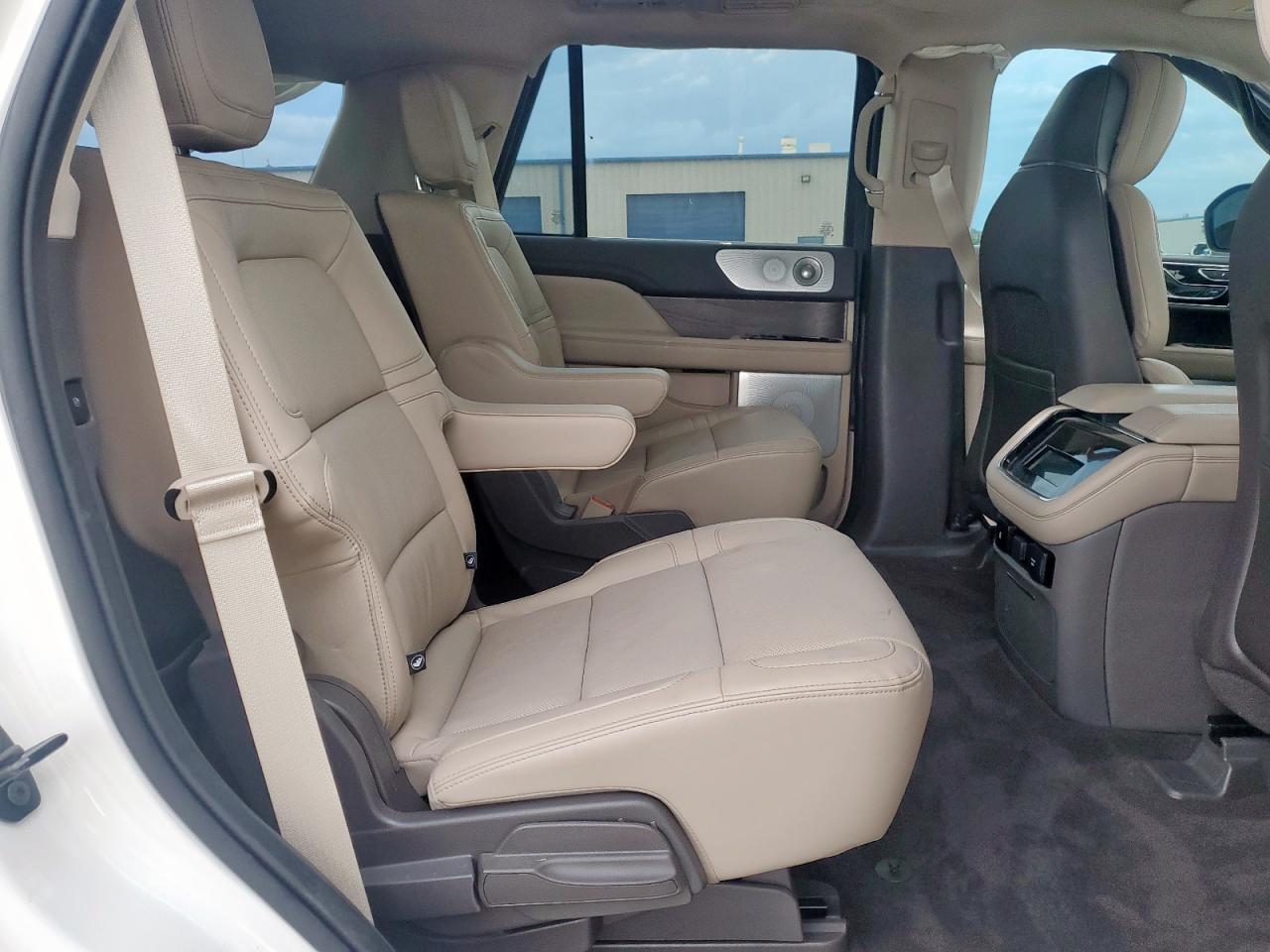 2024 LINCOLN NAVIGATOR