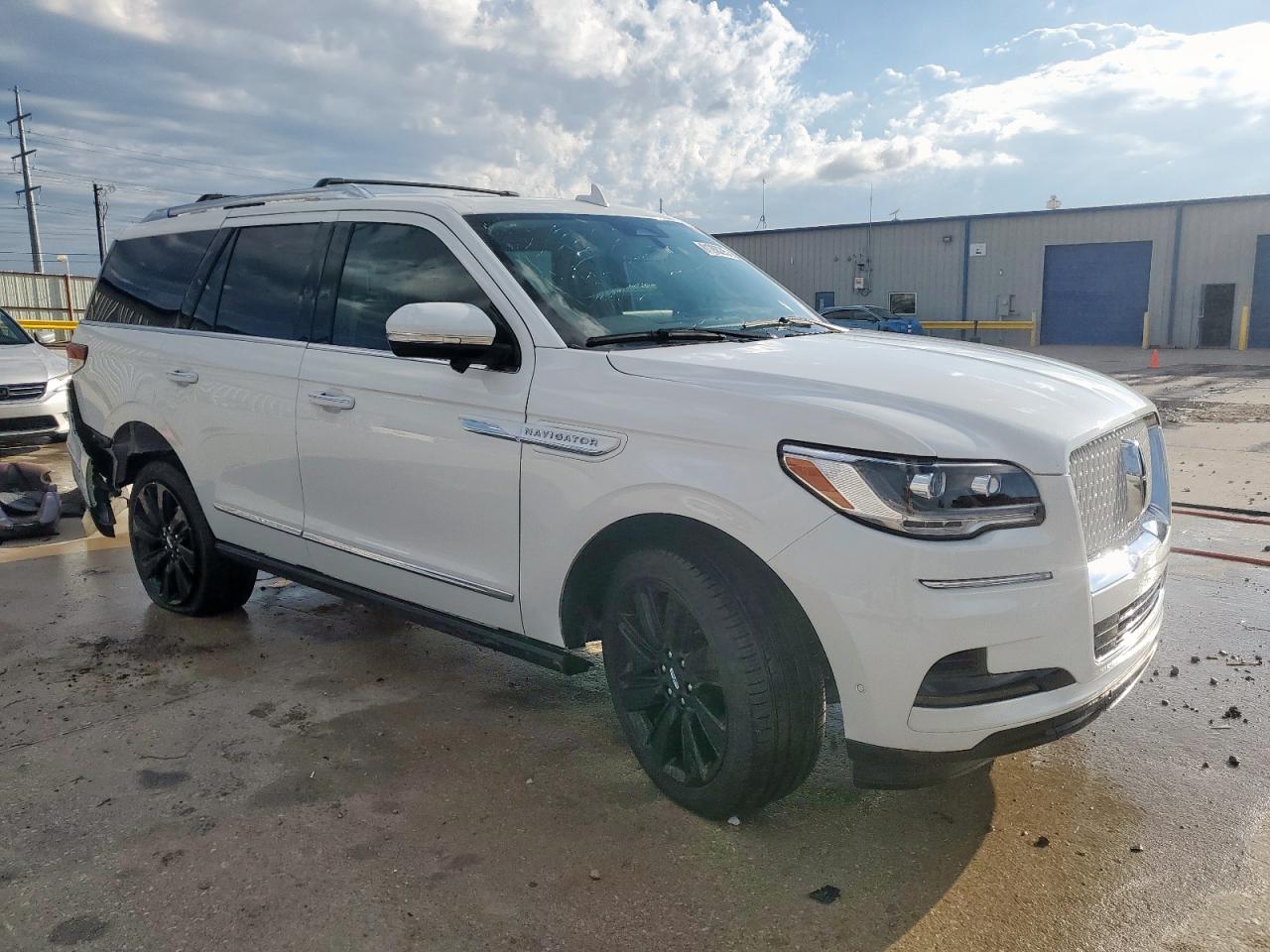 2024 LINCOLN NAVIGATOR