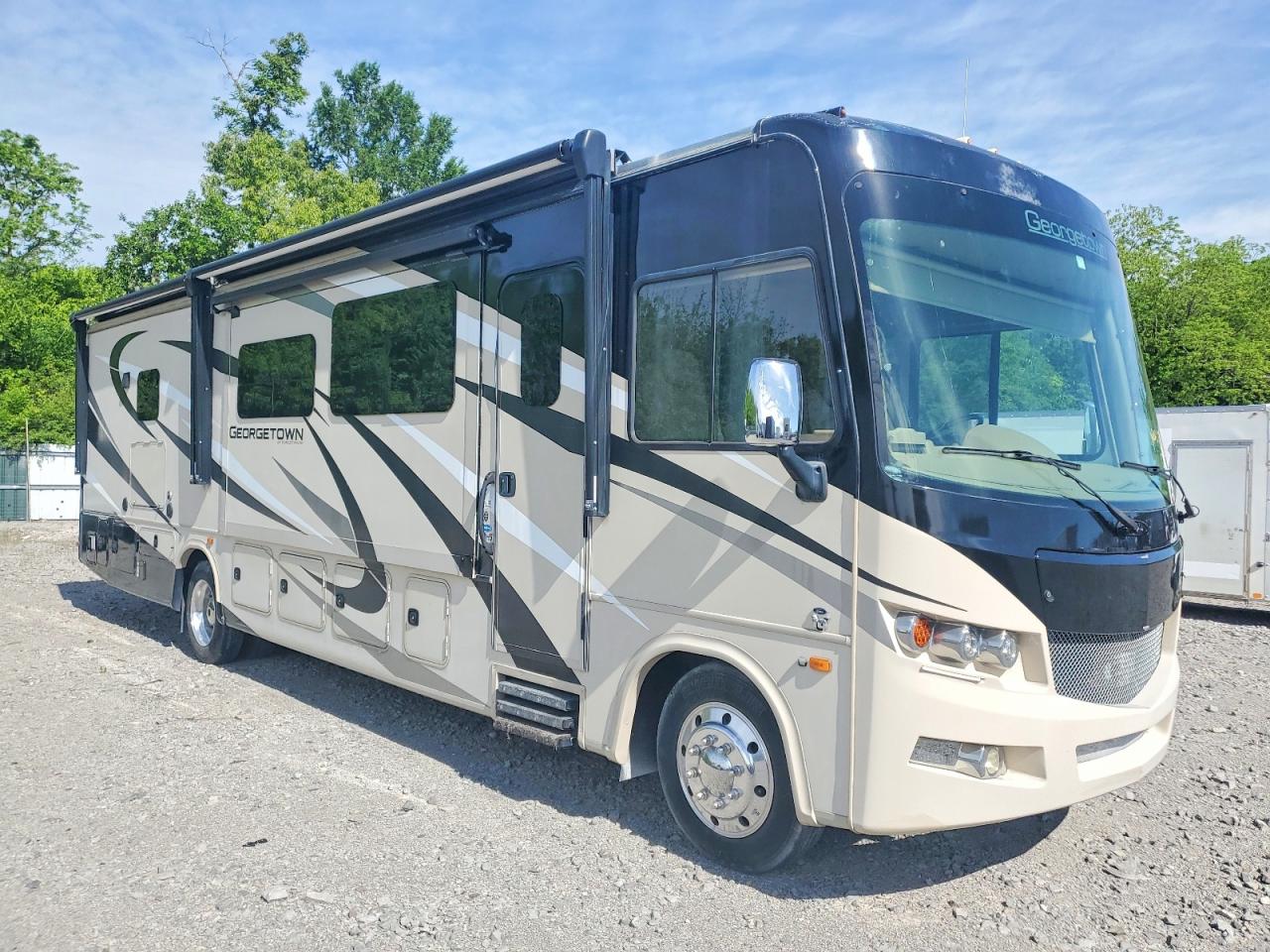 2019 FORD GEORGETOWN