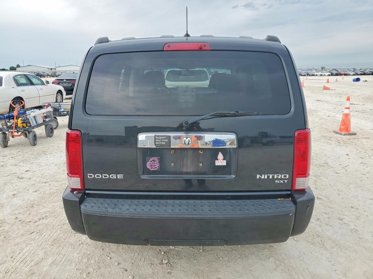 2010 DODGE NITRO