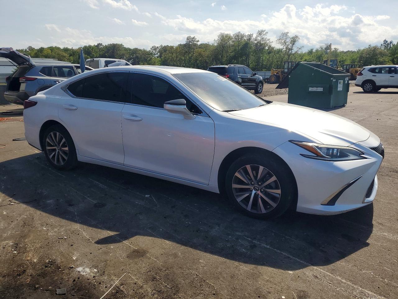 2019 LEXUS ES350