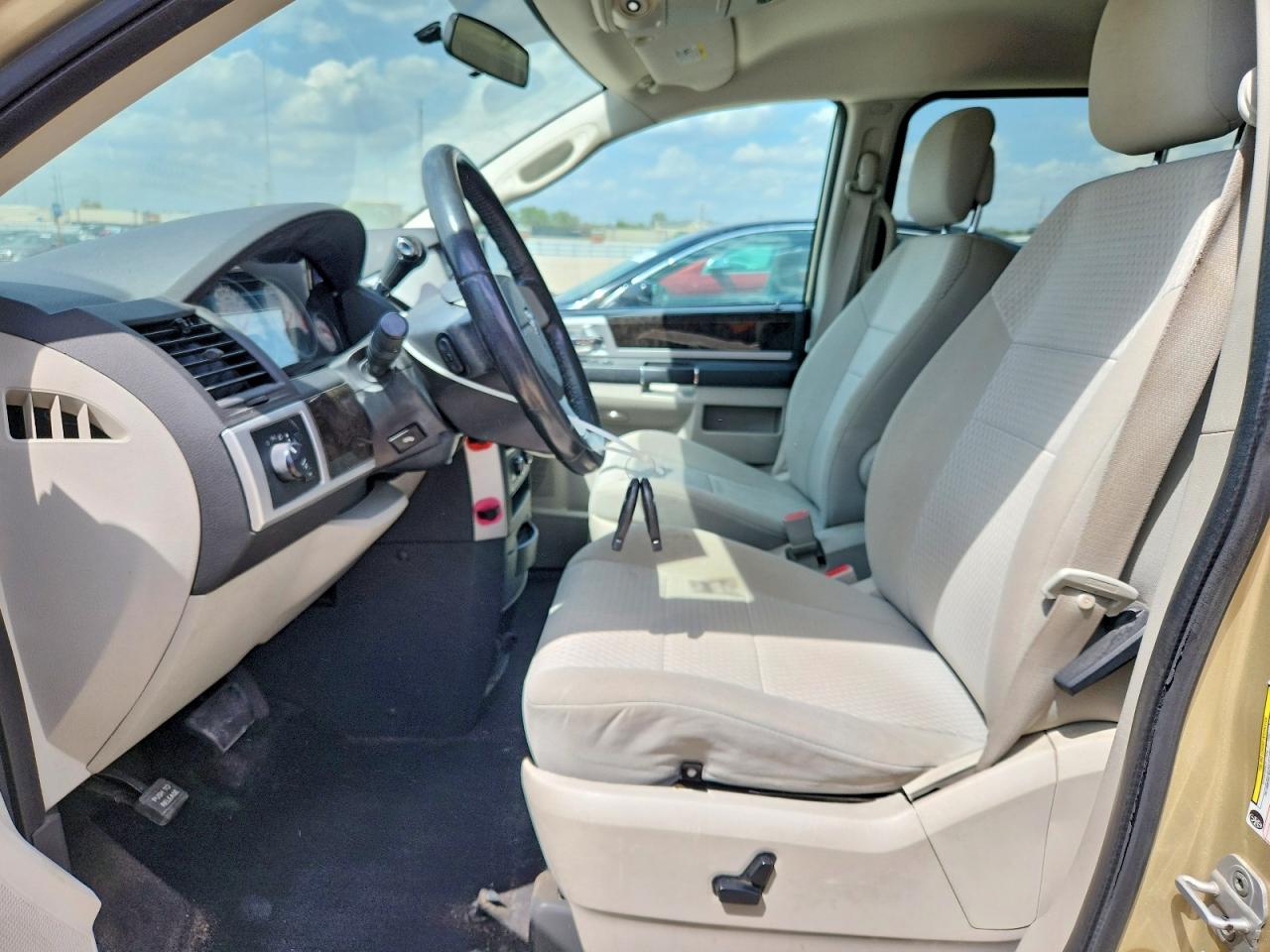 2010 DODGE CARAVAN
